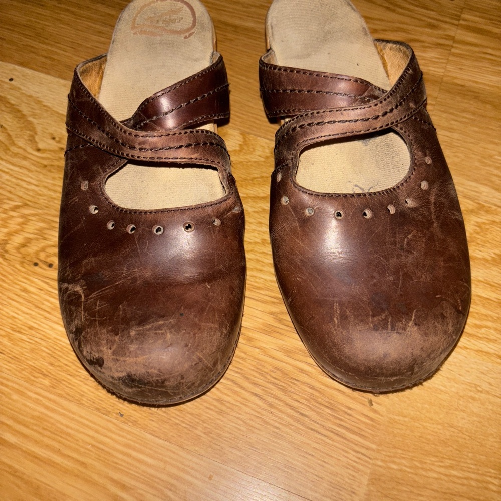 2008 dansko clogs